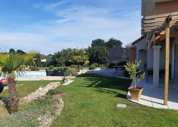 Villa Blue Velvet
